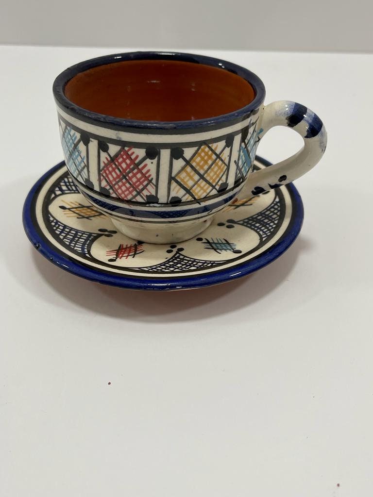 Handgemachte marokkanische verzierte bemalte Mulicolor-Keramik-Kaffee-Tee-Tasse-Untertasse