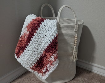 Couverture pour bébé au crochet rose et blanche - Couverture pour bébé au crochet fabriquée à la main