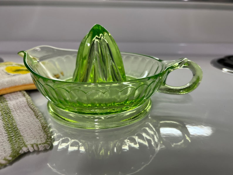 Vintage Green Uranium Glass Citrus Juicer Reamer Etsy