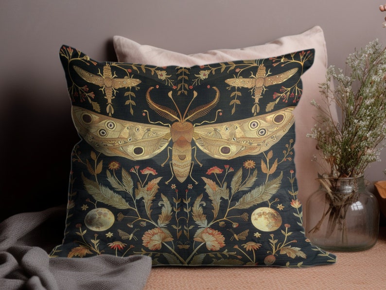William Morris Print Moth Floral Pillow Cover, Vintage Geïnspireerde Decoratieve Kussenhoes, Natuur Kunst Woonaccessoires afbeelding 4