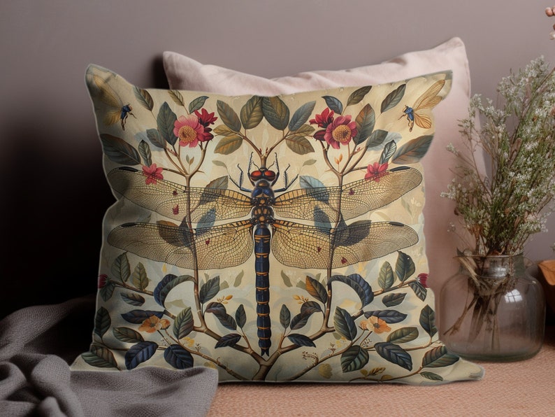 Vintage William Morris Print Dragonfly Botanische Decoratieve Sierkussen, Artistiek Home Decor, Natuur Geïnspireerd Woonkamer Accessoire afbeelding 2