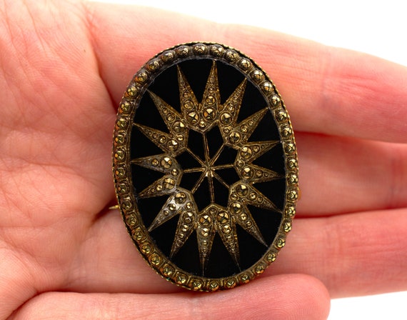 Vintage Victorian Revival Gold Tone Mourning Oval… - image 4