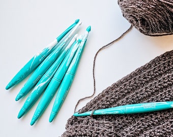 Birthstone Turquoise Crochet Hook - Ergonomic Resin Crochet Hook - In-Line Crochet Hook - Ophire Co