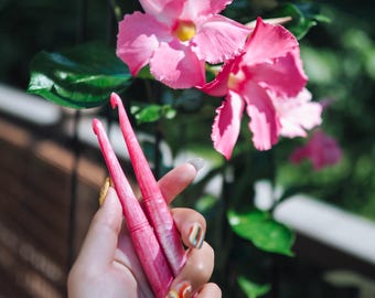 Pink Tourmaline Resin Crochet Hook: Ergonomic Birthstone Hook