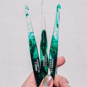 Birthstone Emerald Crochet Hook Ergonomic Resin Crochet Hook Glitter Crochet Hook Ophire Co image 5