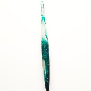 Birthstone Emerald Crochet Hook Ergonomic Resin Crochet Hook Glitter Crochet Hook Ophire Co image 3