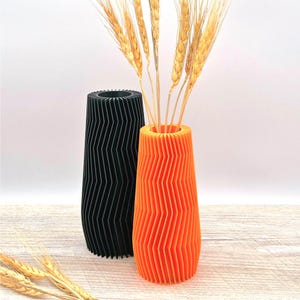 Origami Vase - 3D Printed - 6-12 Inch Option - Custom Colors - Dry Flower Vase