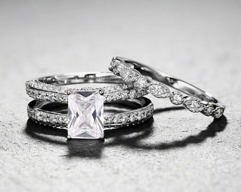 Versailles Sterling Silver Ring plated in Rhodium