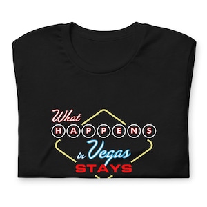 Lo que sucede en Las Vegas se queda en Vegas Camiseta