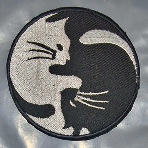 YING_YANG CATS Chinese Symbol Jacket/shirt  Iron-On/Sew-On patch logo