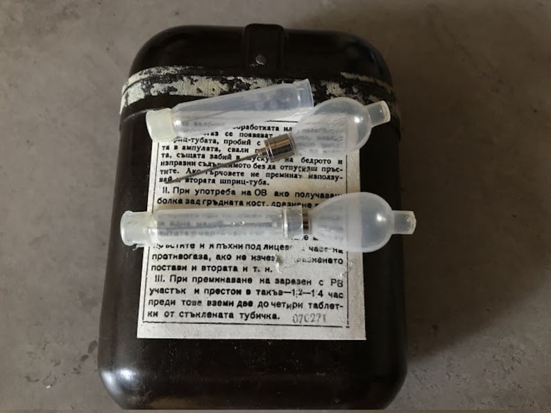 USSR Bakelite First Aid Kit/Еscape From Tarkov/tarkov/metro/stalker