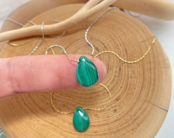 Malachite Crystal Necklace| Minimalist Green Crystal Gold Necklace| Malachite Jewelry| Birthday Gift for Her| Christmas Gifts