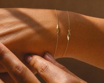 Teenie Gold Fish Pendant Bracelet, Layering Bracelet, Birthday Gift, Fish Jewelry Gift