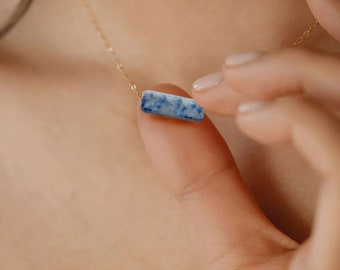 Sodalite Crystal Pendant Necklace, Sodalite Minimalist Necklace, Natural Sodalite Stone, Sodalite Stone Pendant