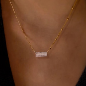 Clear Quartz Necklace, Clear Quartz Necklace Protection Necklace, Natural Clear Quartz Stone, Clear Quartz Stone Pendant, Healing Necklace