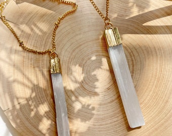 Selenite Minimalist Crystal Necklace 14K Gold Plated, Gemstone Jewelry for Her, Selenite Dainty Necklace , Crystal Necklaces