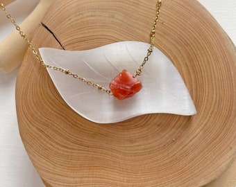 Genuine Carnelian Raw Crystal ecklace , Raw Carnelian Pendant Gift, Healing Necklace, Birthday Gift,  Gemstone Necklace, Gift for Mom