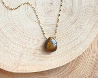 Tigers Eye Crystal Dainty Layering Necklace, Tigers Eye Pendant, Healing Necklace, Birthday Gift, Necklace for Women, Gemstone Necklace