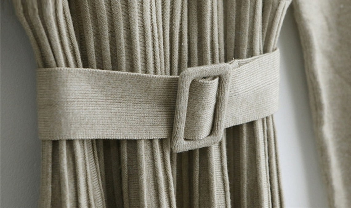 knitted dress with belt