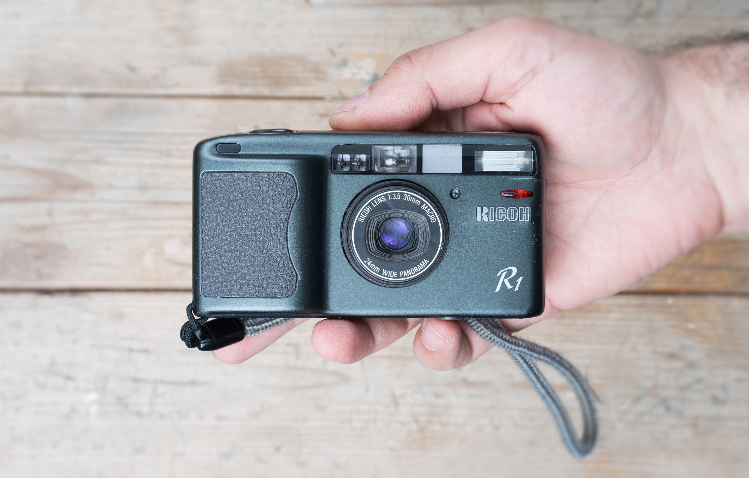 RICOH R1s グリーン リコー 1:3.5 30mm MCフィルム カメラ RICOH R1s / 30mm F3.5 コンパクトフィルムカメラ リコー (55367