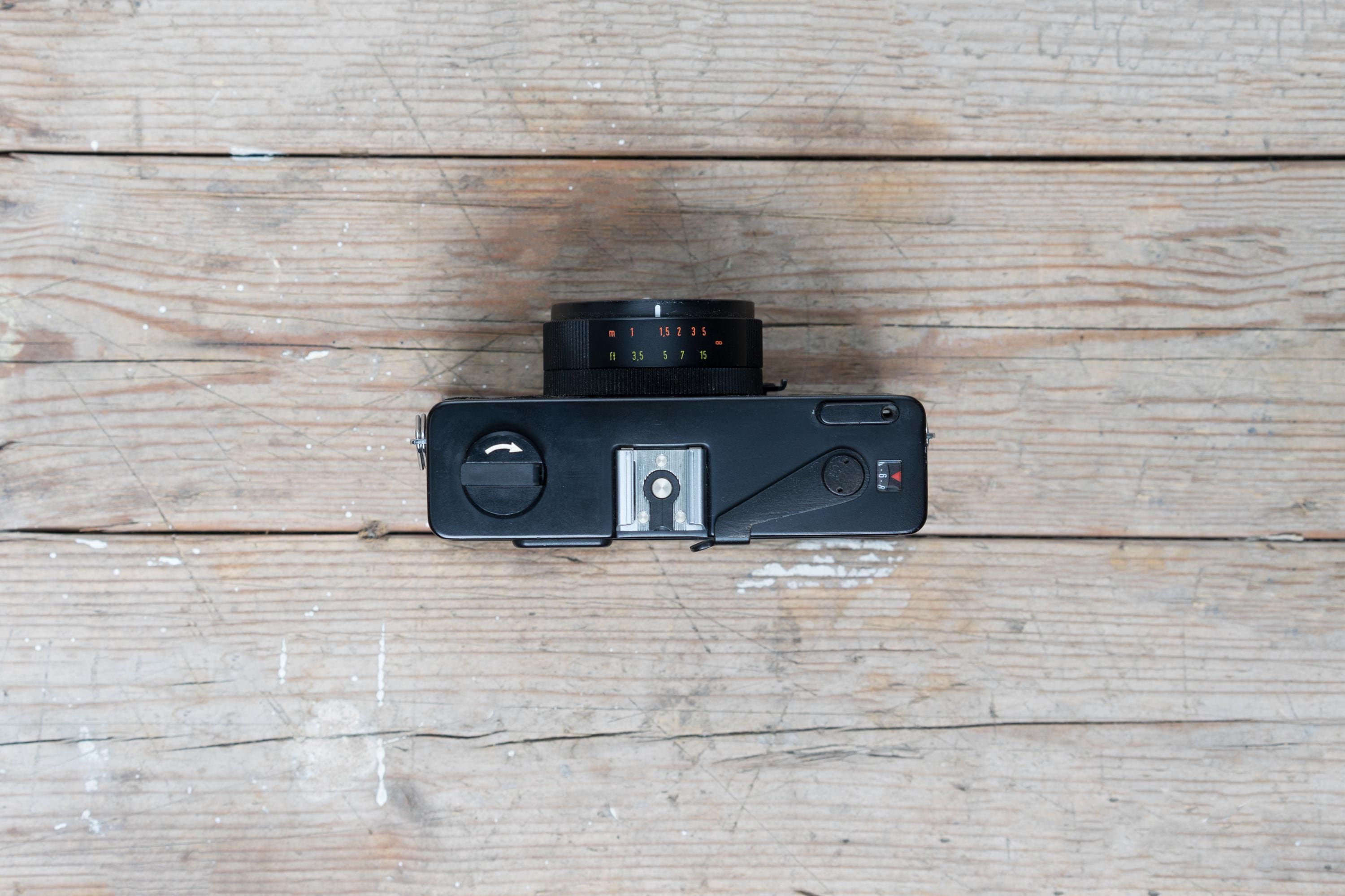Rollei XF 35 レンジファインダーカメラ：Carl Zeiss Sonnarレンズ +