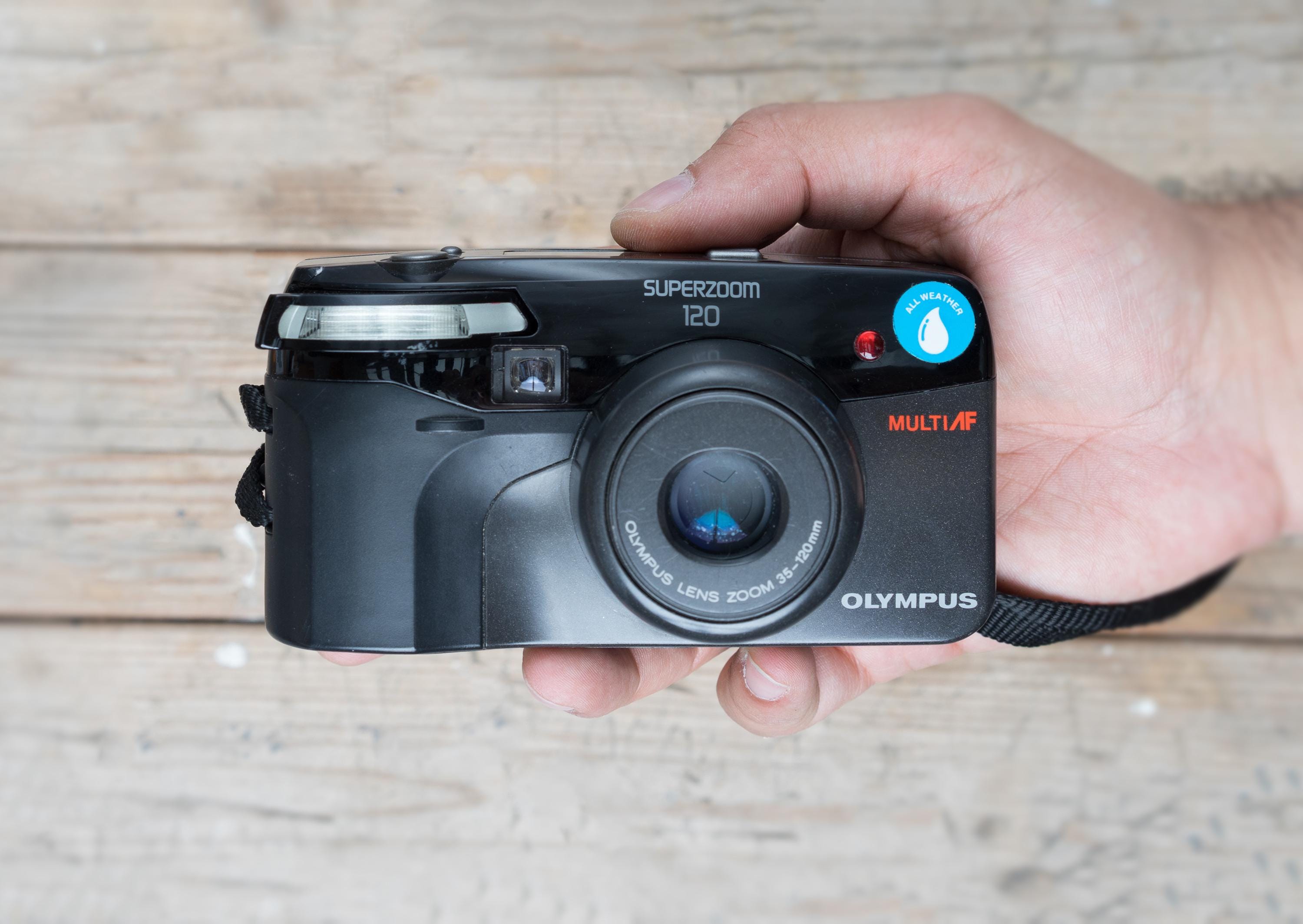 Olympus Superzoom 120  / 35-120mm f4.5-8.7 Zoom Lens / Black 35mm Point & Shoot Film Camera / TESTED