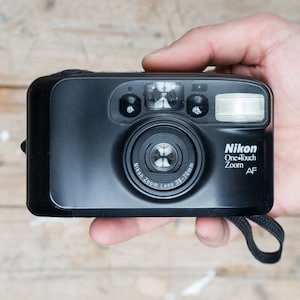 Nikon Zoom 200AF: 35mm Point and Shoot Film Camera