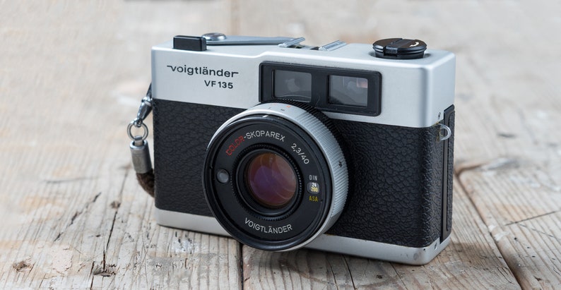 Voigtlander Vf 135 / 40 mm f/2,3 Color-Skoparex Lens / Silver Compact Rangefinder 35mm Point and Shoot Film Camera image 8
