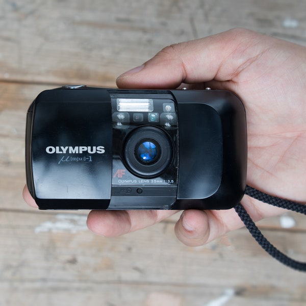 OLYMPUS MJU-I / Stylet Olympus / Objectif Olympus 35 mm f/3,5 / Appareil photo argentique 35 mm compact noir / TESTÉ