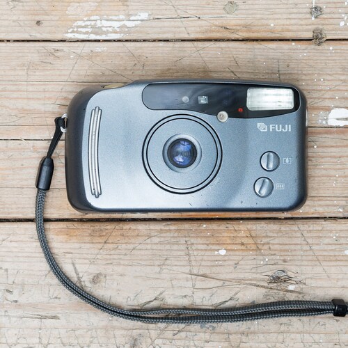 Fuji DL-550 Zoom Date Panorama / Zoom Cardia Supreme OP / 35-70 f/3.8 - f/7.2 Zoom Lens / 35mm Point And Shoot Film Camera / RARE shops