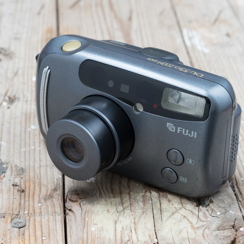 Fuji DL-550 Zoom Date Panorama / Zoom Cardia Supreme OP / 35-70 f/3.8 - f/7.2 Zoom Lens / 35mm Point And Shoot Film Camera / RARE shops