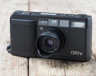 RARE BOXED Ricoh Gr1v Date / 28mm F/2.8 Lens / Black 35mm RARE BOXED Ricoh Gr1v Date / 28mm F/2.8 Lens / Black 35mm