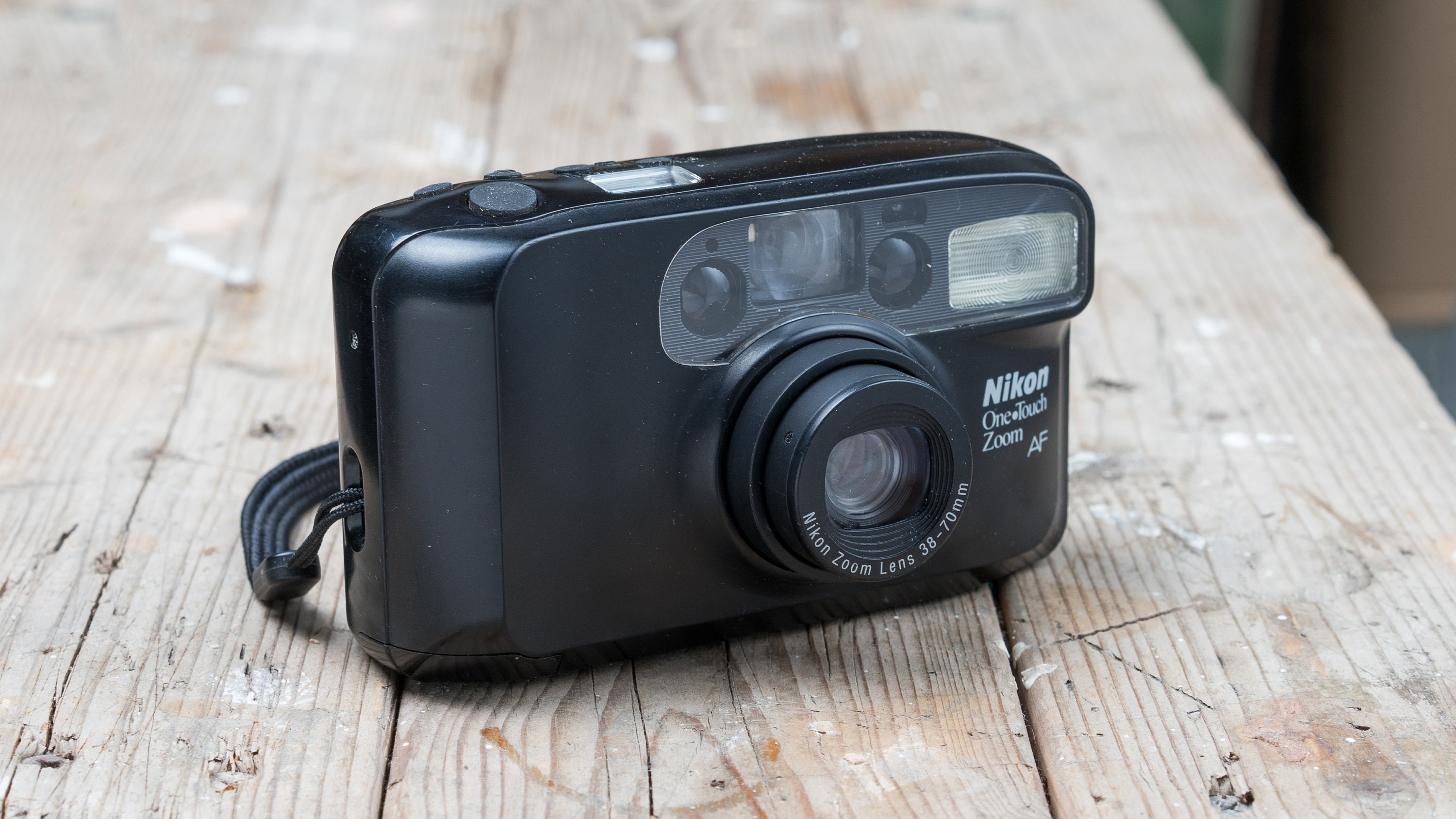 【ジャンク】フィルムカメラ Nikon One Touch Zoom AF ジャンク】フィルムカメラ Nikon One Touch Zoom AF