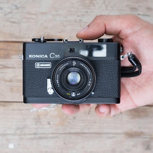 Konica C35 Automatic: 35mm Rangefinder Film Camera - Hexanon 38mm f/2.8 Lens - With Case