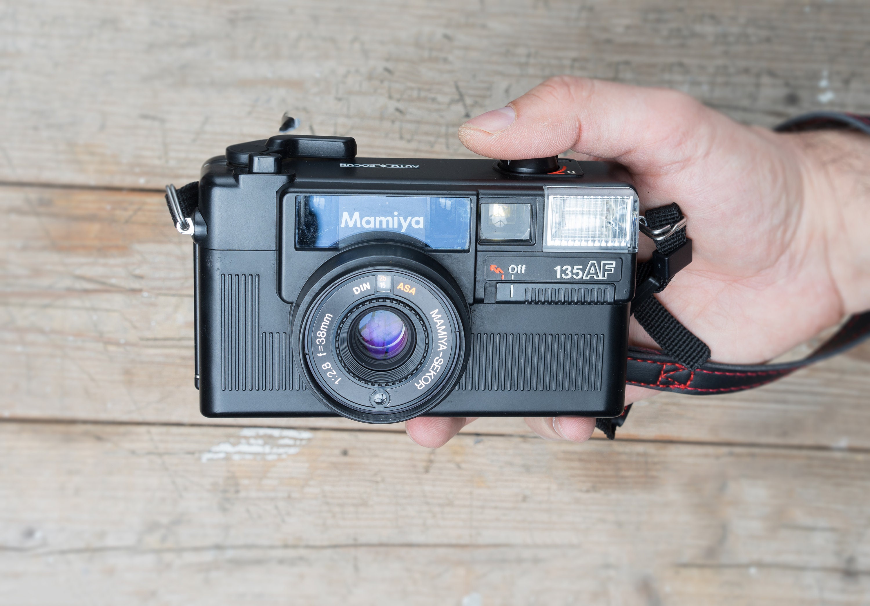 RARE MAMIYA 135AF / 38mm F2.8 Mamiya-sekor Lens / Black 35mm Point