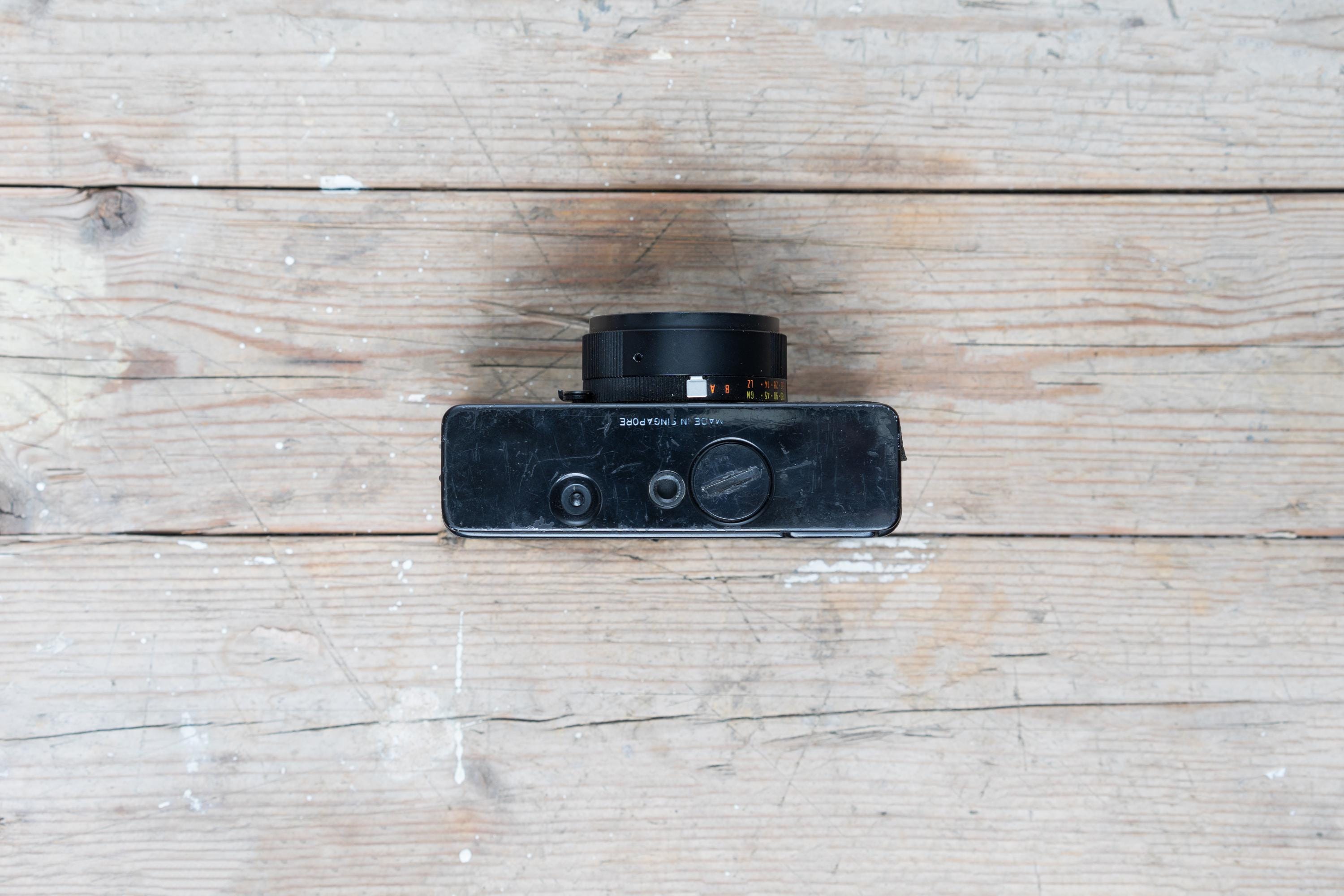 Rollei XF 35 レンジファインダーカメラ：Carl Zeiss Sonnarレンズ +