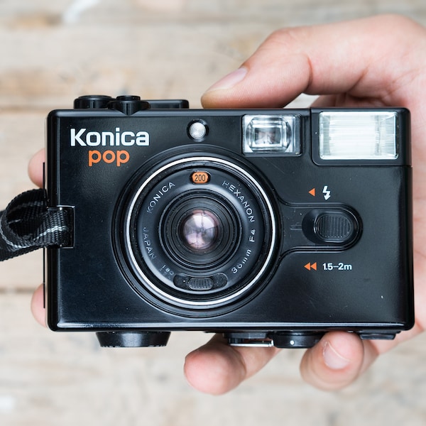 Konica POP  / Konica Pop C35 EFJ / 36mm f/4 lens / Black 35mm Point and Shoot Film Camera + Instructions / Tested