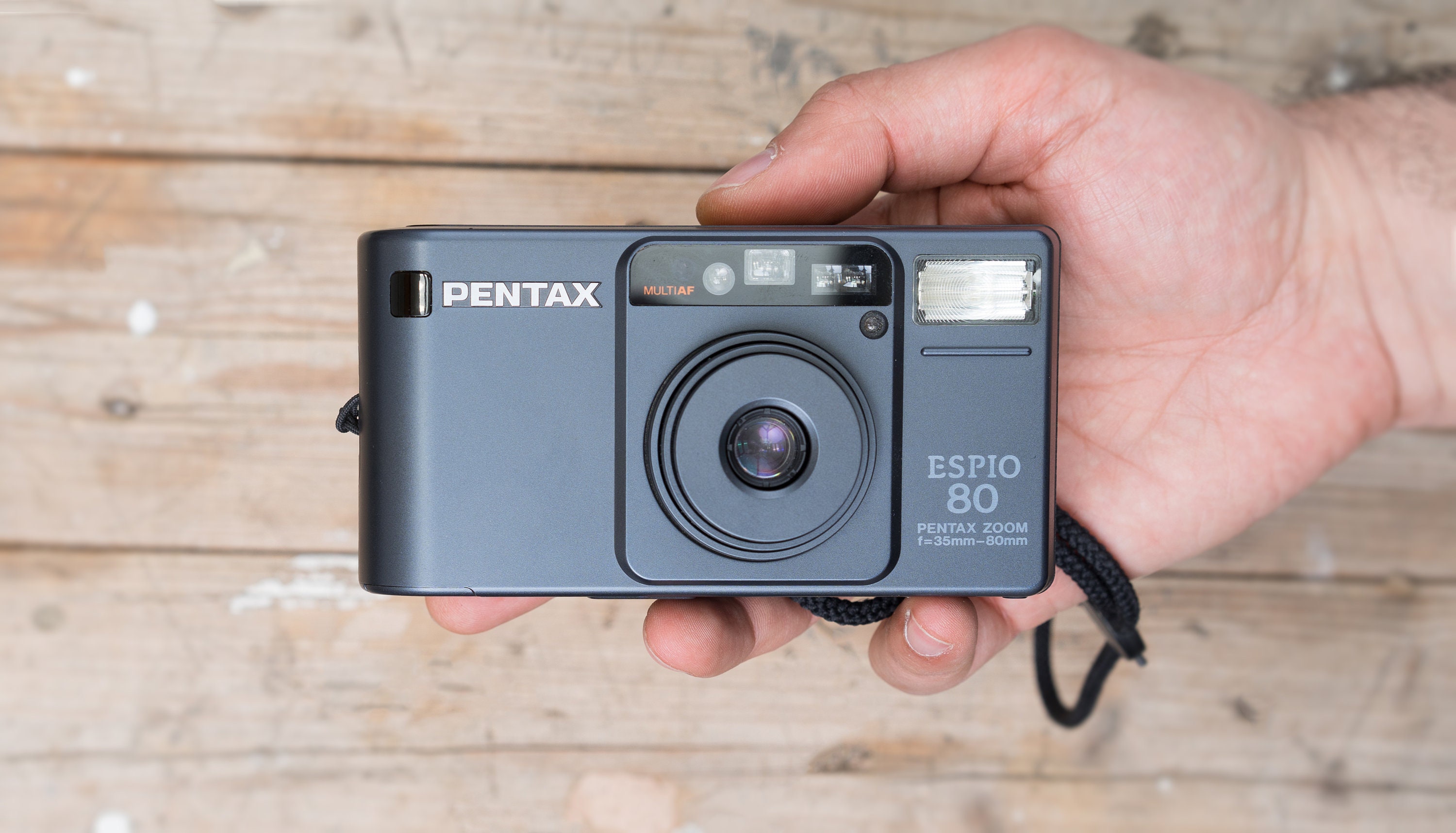 pentax iqzoom 835