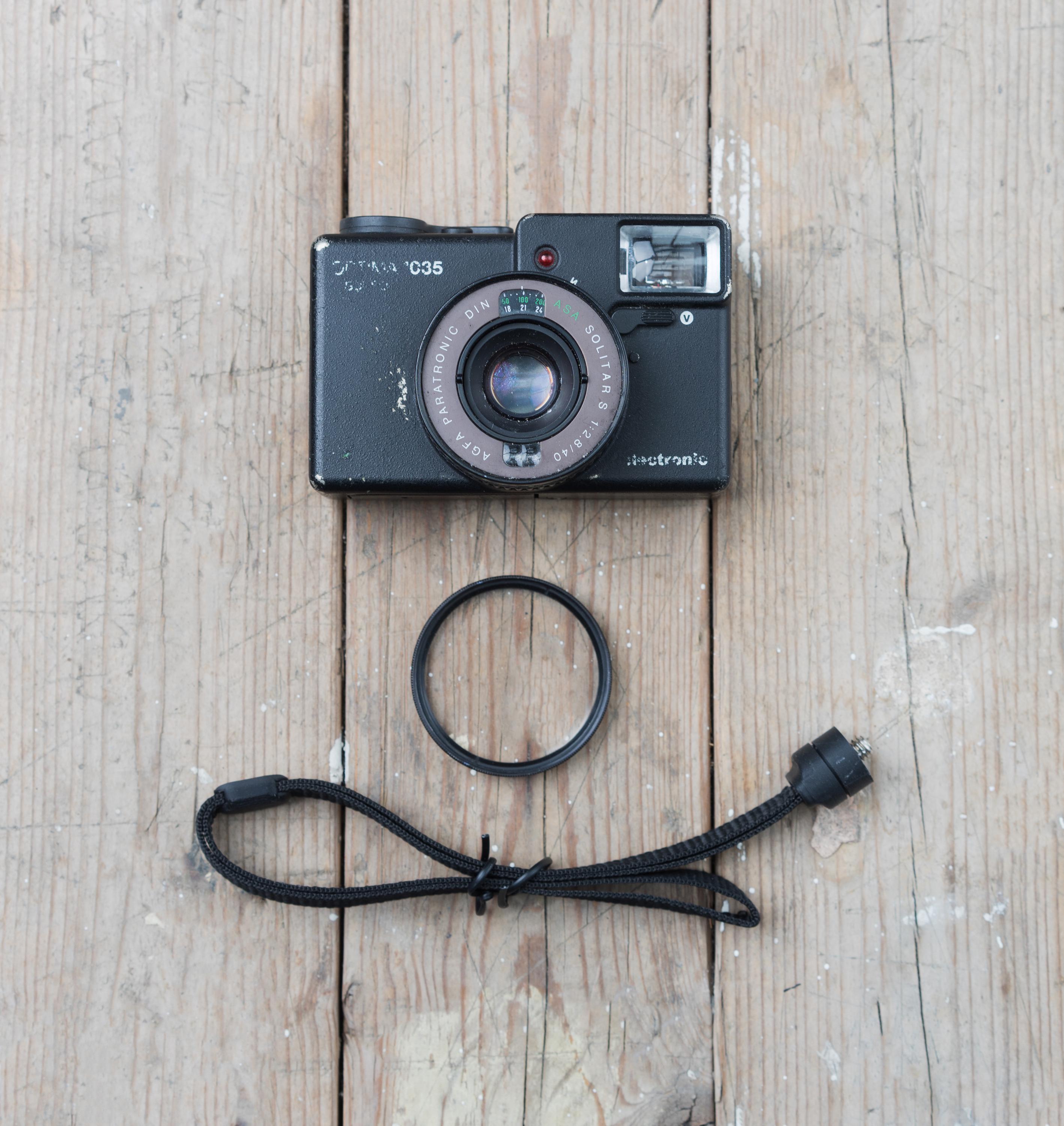 Agfa Optima 1035 Electronic 35mm Film Camera: 40mm F/2.8 Solitar