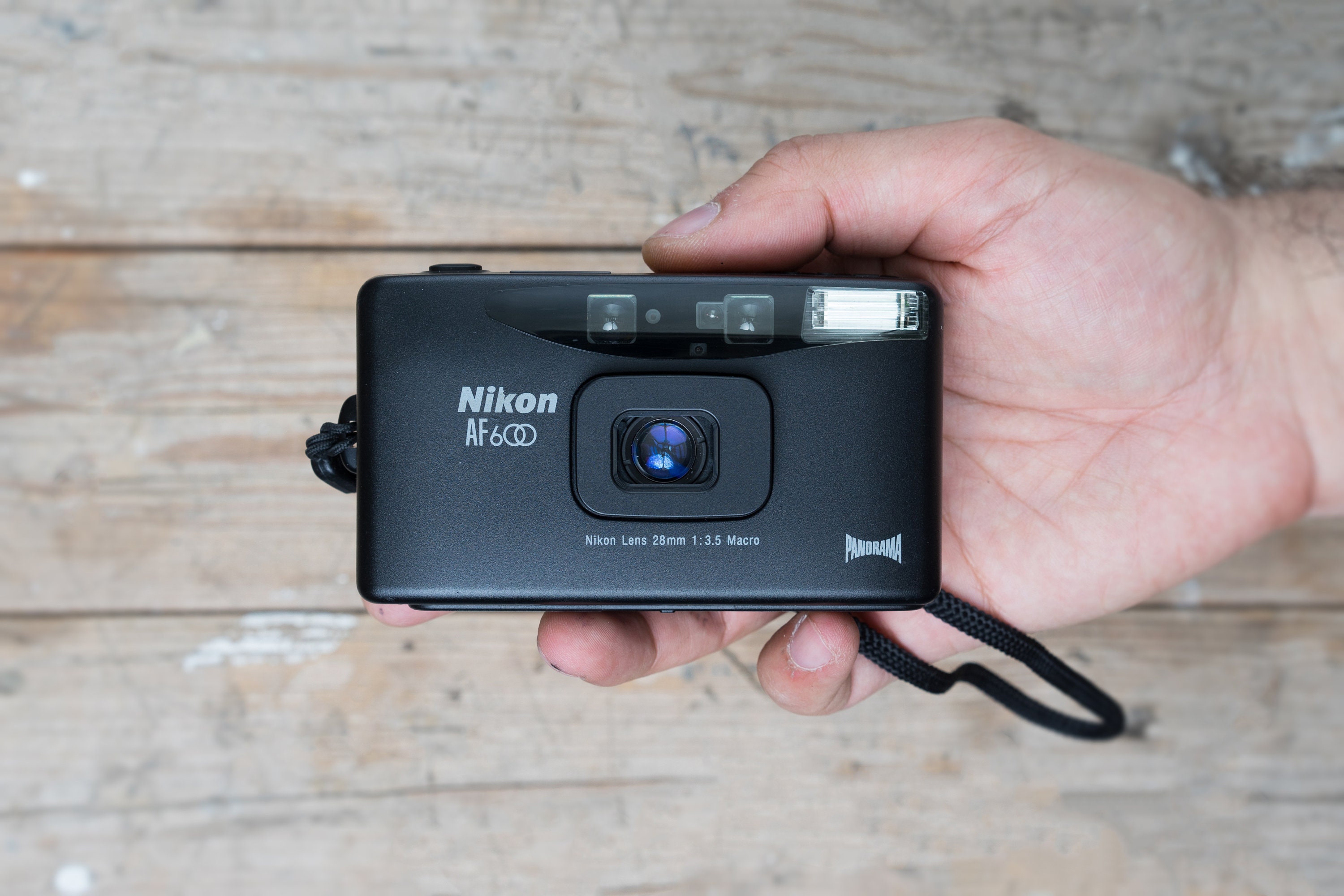 Nikon AF600 コンパクトカメラ フィルム 希少 ブラック