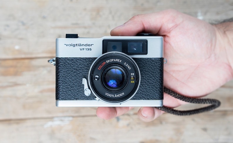 Voigtlander Vf 135 / 40 mm f/2,3 Color-Skoparex Lens / Silver Compact Rangefinder 35mm Point and Shoot Film Camera image 1