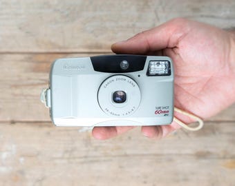 Canon Sure Shot 60 Zoom: Silver 35mm Point and Shoot Film Camera