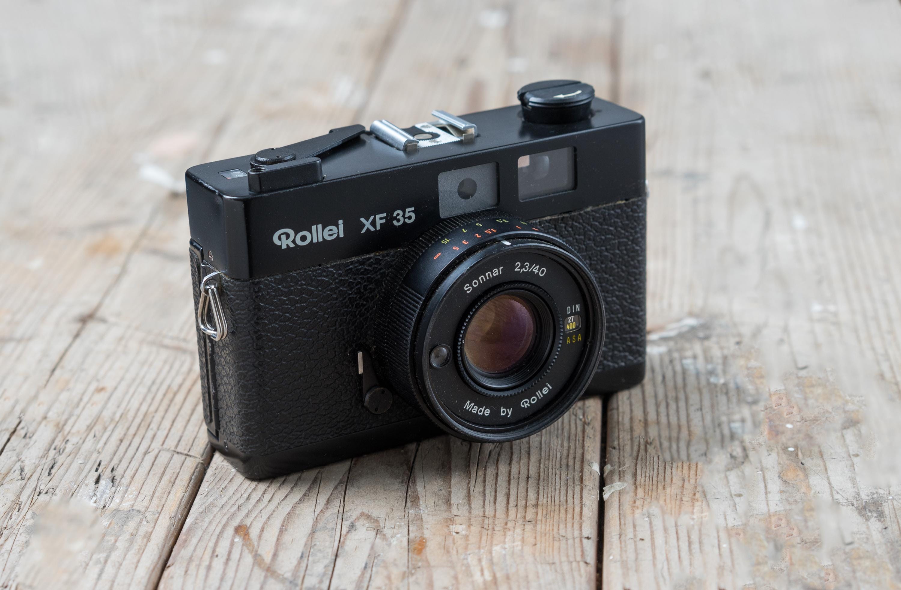 Rollei XF 35 レンジファインダーカメラ：Carl Zeiss Sonnarレンズ +