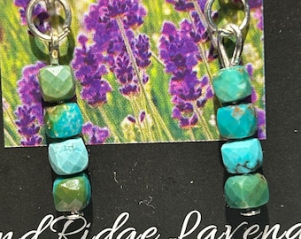 Perles à facettes turquoises naturelles avec hameçon français en argent sterling