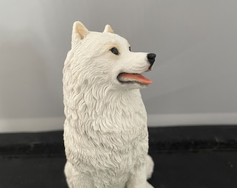Samoyed dog gift ornament model figure new free UK postage with certificate sitting