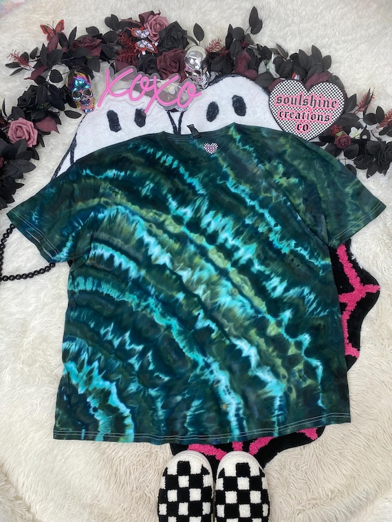 Malachite Ripple Geode Ice Dye Shirt , Tie Dye Trendy Tee, Festival Fashion, Vacation, Earth Tones, Unisex T-shirt