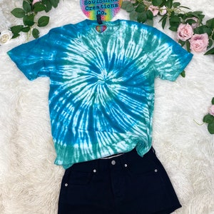 Aqua Blaues Batik-Shirt | Spirale | Haargummi | Geteilt