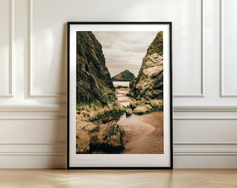 Wydruk fotografii wybrzeża zatoki Holywell w Kornwalii, dramatyczny krajobraz klifów morskich, zdjęcie natury nad morzem w Wielkiej Brytanii, dekoracja A4 wybrzeża Atlantyku