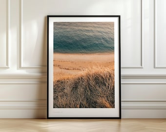 Wydruk z nadmorskim krajobrazem Kornwalii, Minimalistyczna fotografia pejzażu morskiego, Abstrakcyjny pejzaż wybrzeża Wielkiej Brytanii, Dekoracja ścienna z motywem oceanu w Kornwalii w formacie A4/A5