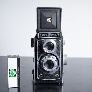 120MM Starter Bundle -  Montanus  Delmonta + ILFORD HP5 PLUS 400 B&W Film + Leather Case (Viewing Lens focus is bit glitchy)
